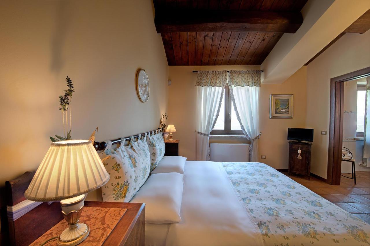 Agriturismo Le Castella Bed and Breakfast Potenza Picena Buitenkant foto